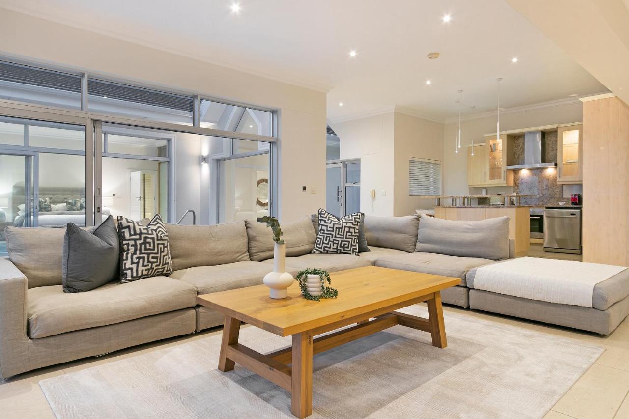 Luxury Serviced Mountain Villa In Constantia Cape Town Ngoại thất bức ảnh